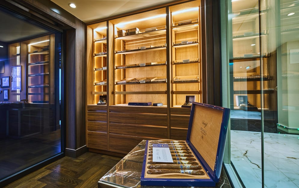 Explora Journeys, EXPLORA I, Malt Whiskey Bar 7.jpg